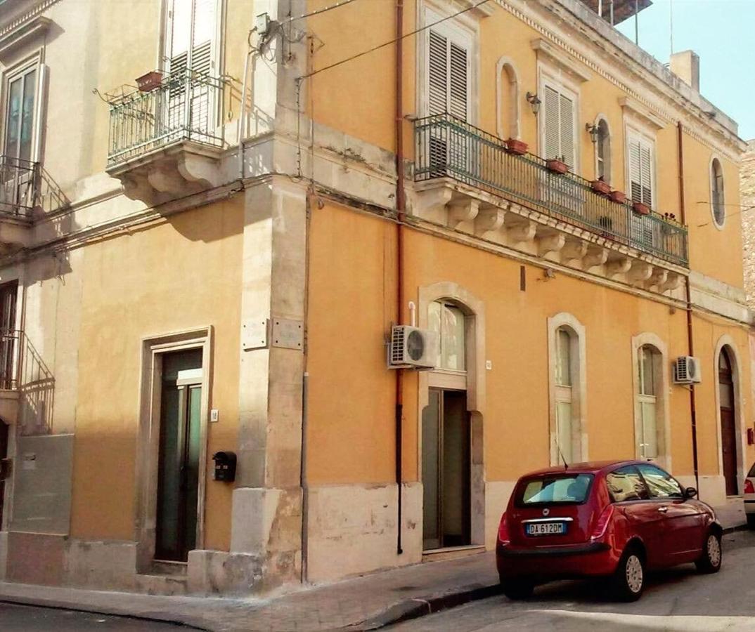 La Piccola Casa Di Angela Villa Szirakúza Kültér fotó